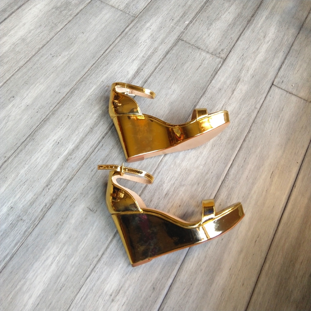 Mix No. 6 l Gold Metallic Sahi  Wedge Sandal l Size 7